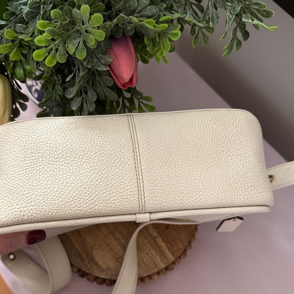 Coach Limited Edition Rambler’s Legacy Bag Elegant Cream Pebbled Leather - Picture 7 of 11